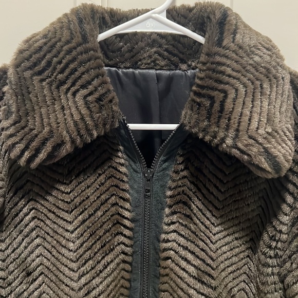 Express Vintage Brown Faux Fur Coat - Picture 4 of 11